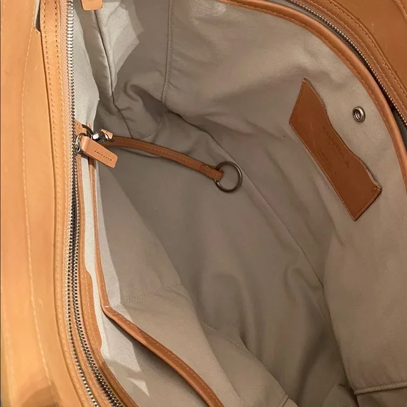 SHINOLA Detroit Large Leather Tote Bag - Picture 15 of 17